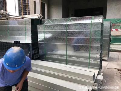 喷塑桥架 十年老电工详解其核心材质与制造工艺